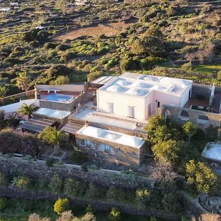 Pantelleria Dammusi Belvedere * Scauri (Sicily)